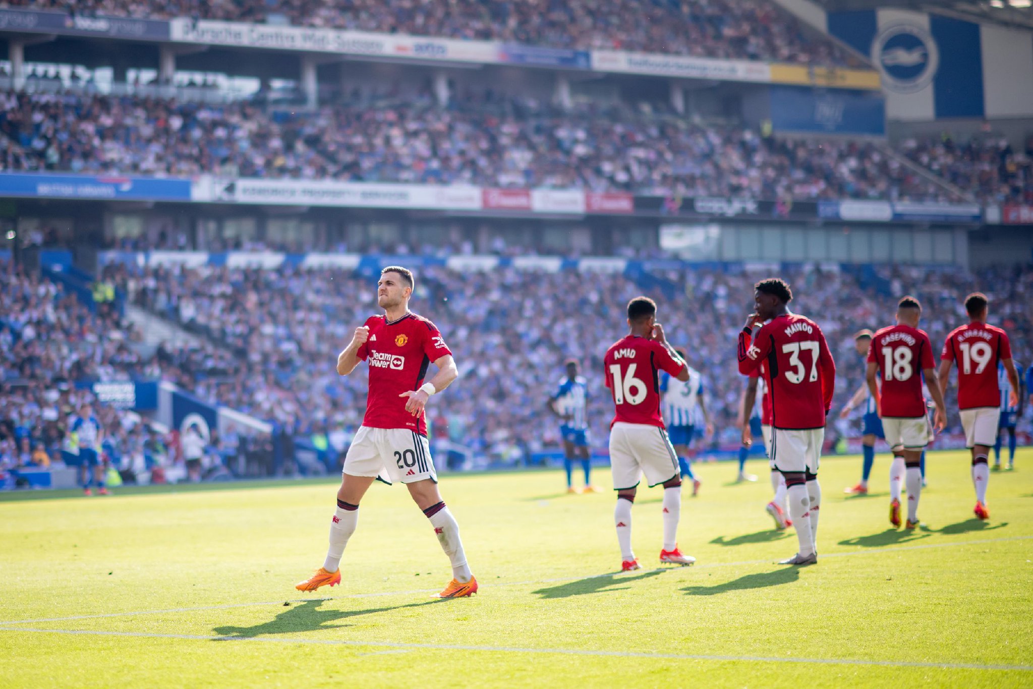 尔一直不容 尔一直不容