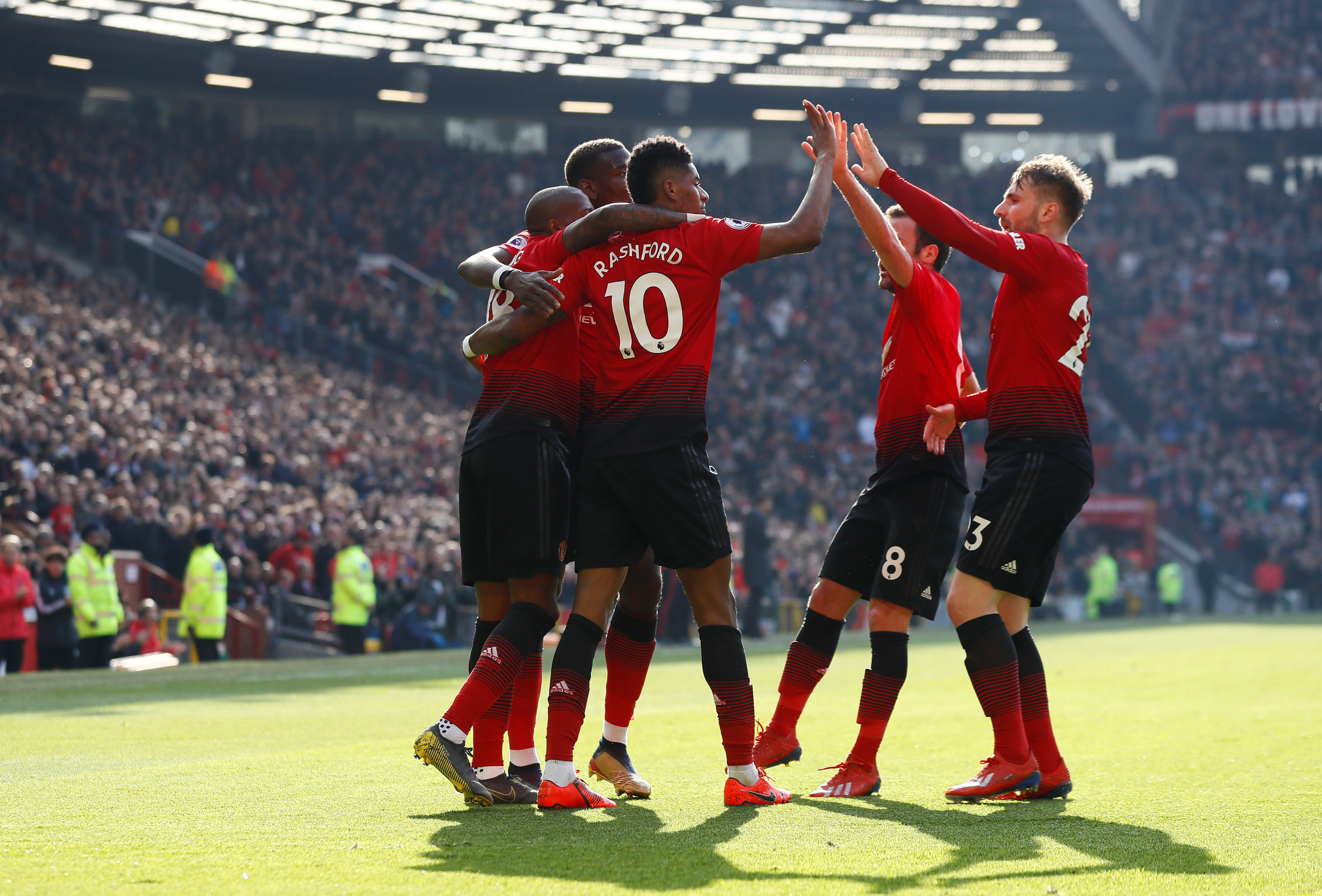 正在通过科 正在通过科